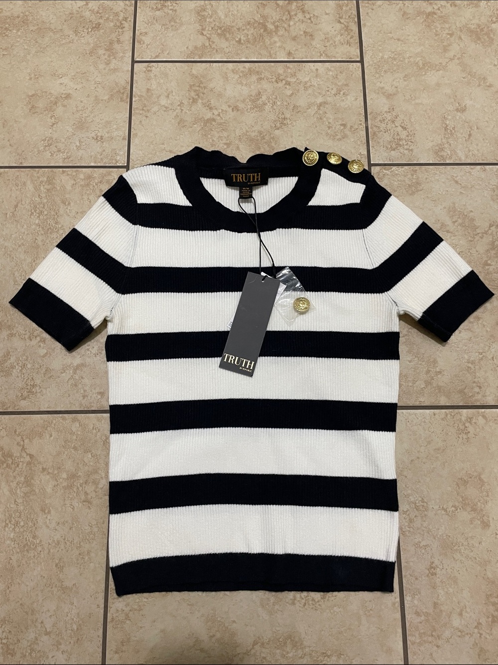 TRUTH BY REPUBLIC Short-Sleeve Sweater Size M